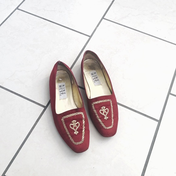 Nine West | Embroidered Loafers - Picture 2 of 6